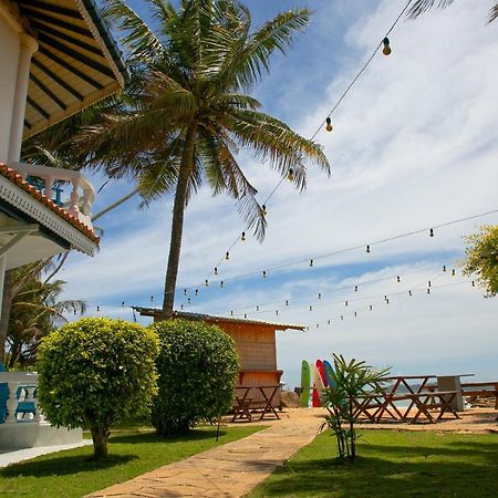 Alma Beach Hotel Weligama Eksteriør billede