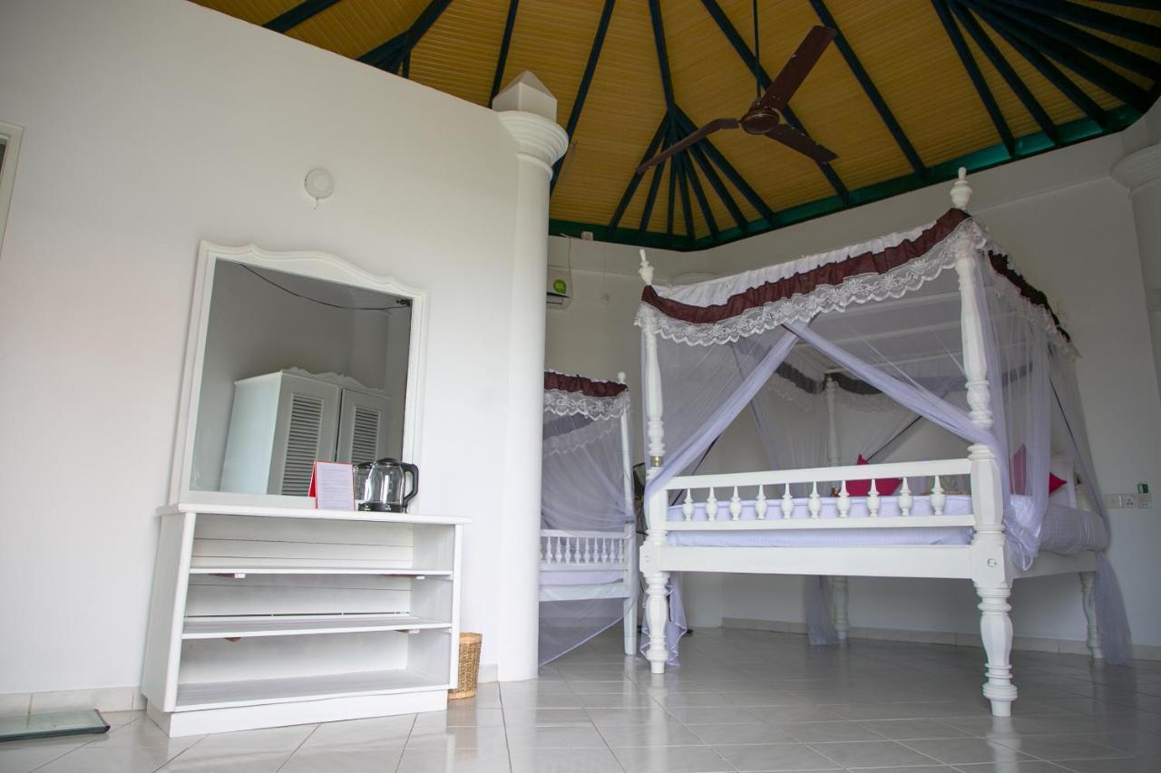 Alma Beach Hotel Weligama Eksteriør billede